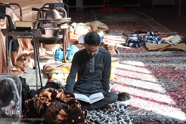 قرائت دعای ام داود در سومین روز مراسم معنوی اعتکاف