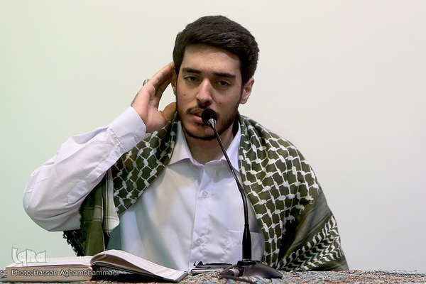 محفل انس با قرآن کریم در دانشگاه فرهنگیان