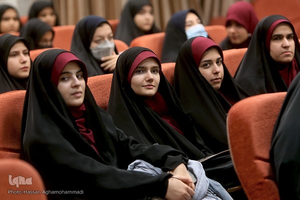 محفل انس با قرآن کریم در دانشگاه فرهنگیان