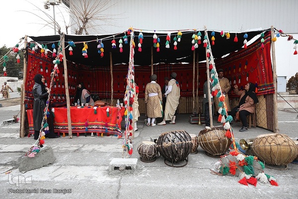 نمایشگاه گردشگری و صنایع دستی