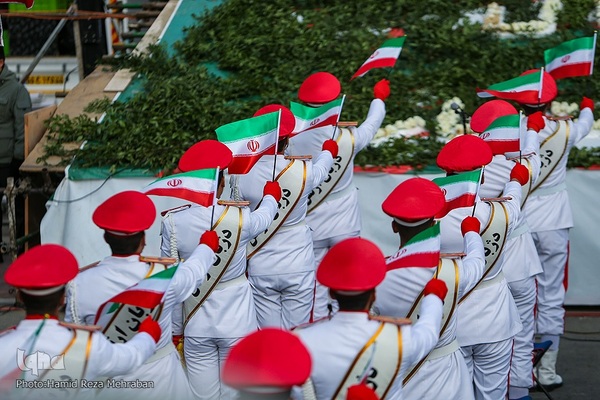 جشن پیروزی انقلاب اسلامی در میدان آزادی