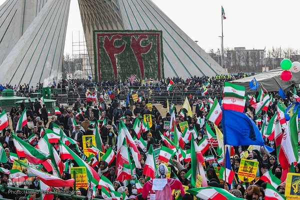جشن پیروزی انقلاب اسلامی در میدان آزادی