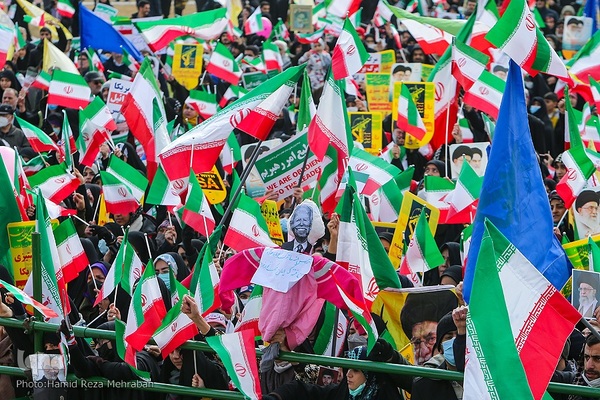 جشن پیروزی انقلاب اسلامی در میدان آزادی