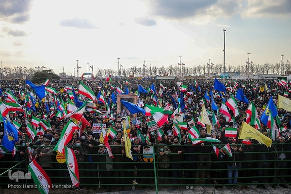 جشن پیروزی انقلاب اسلامی در میدان آزادی