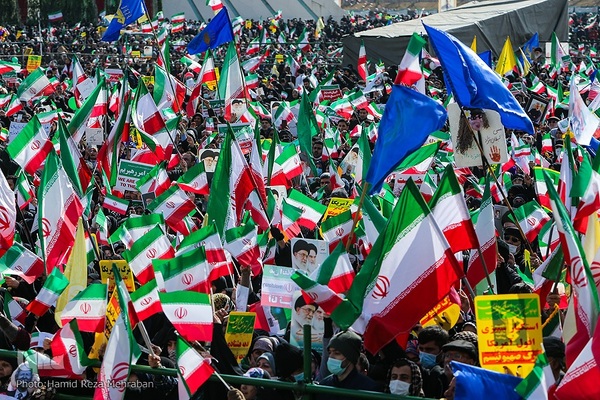 جشن پیروزی انقلاب اسلامی در میدان آزادی