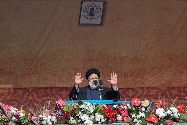 جشن پیروزی انقلاب اسلامی در میدان آزادی