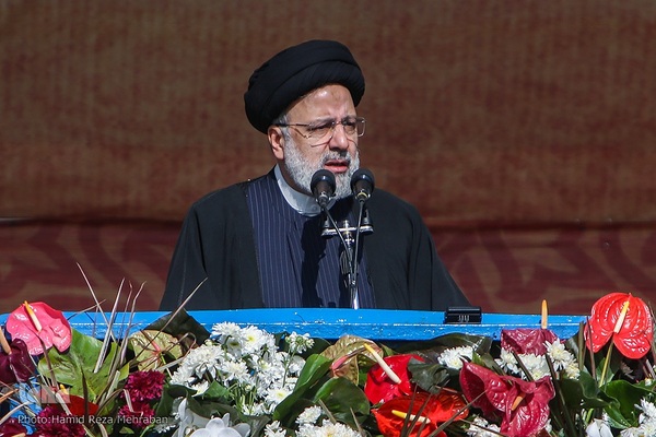 جشن پیروزی انقلاب اسلامی در میدان آزادی