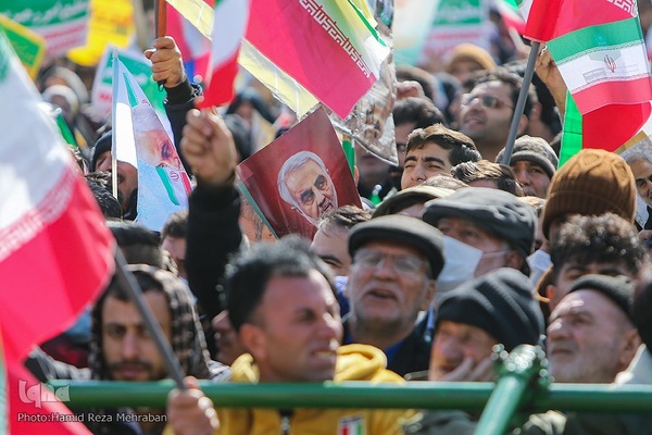 جشن پیروزی انقلاب اسلامی در میدان آزادی