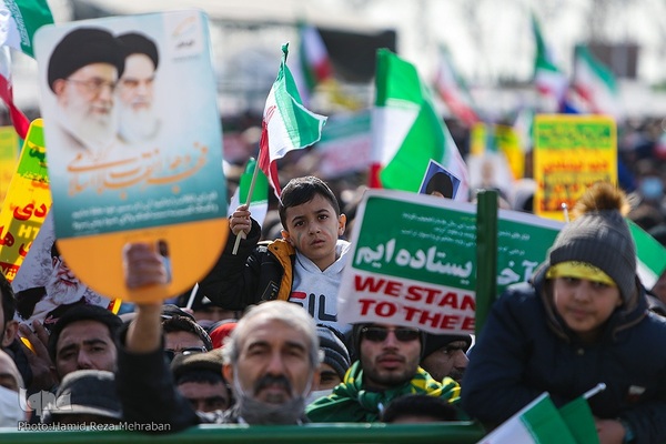 جشن پیروزی انقلاب اسلامی در میدان آزادی