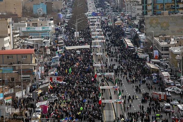 جشن پیروزی انقلاب اسلامی در میدان آزادی