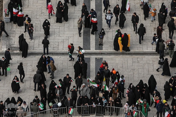 جشن پیروزی انقلاب اسلامی در میدان آزادی