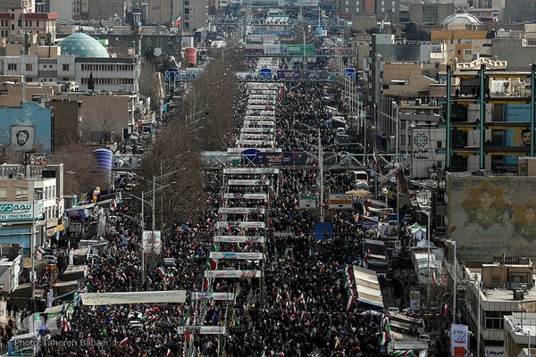 جشن پیروزی انقلاب اسلامی در میدان آزادی