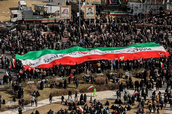 جشن پیروزی انقلاب اسلامی در میدان آزادی