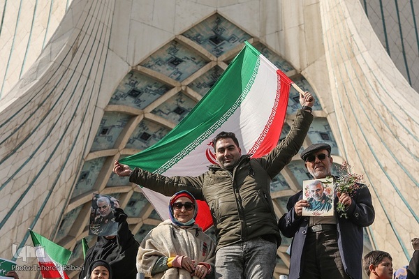 جشن پیروزی انقلاب اسلامی در میدان آزادی