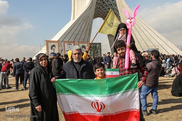 جشن پیروزی انقلاب اسلامی در میدان آزادی
