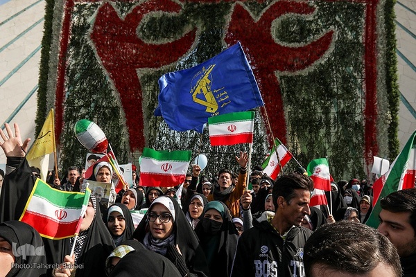 جشن پیروزی انقلاب اسلامی در میدان آزادی