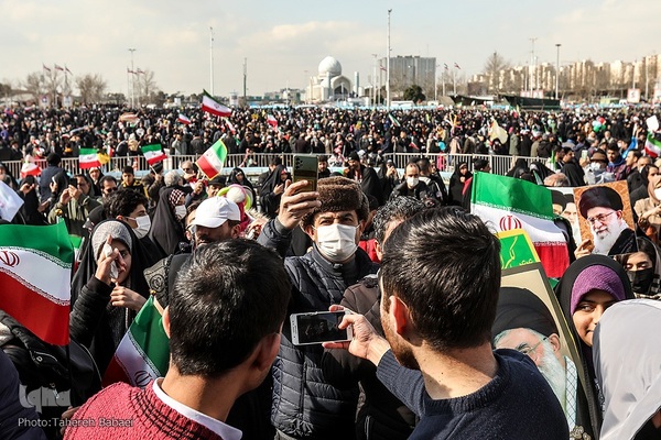 جشن پیروزی انقلاب اسلامی در میدان آزادی
