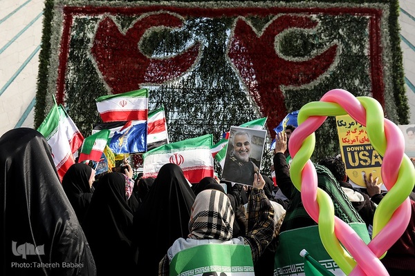 جشن پیروزی انقلاب اسلامی در میدان آزادی