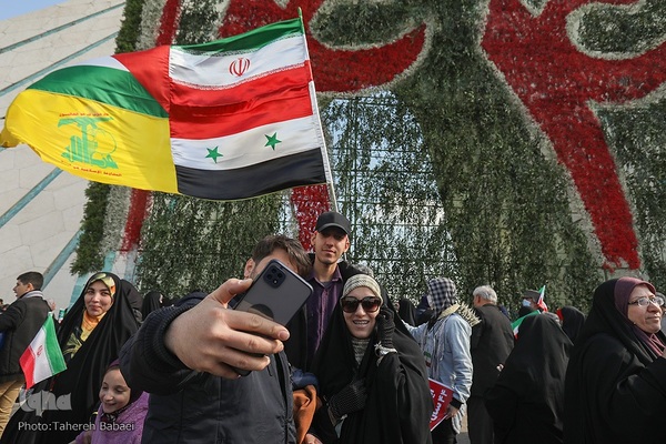 جشن پیروزی انقلاب اسلامی در میدان آزادی