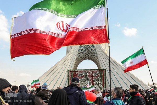 جشن پیروزی انقلاب اسلامی در میدان آزادی