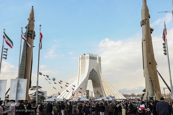 جشن پیروزی انقلاب اسلامی در میدان آزادی