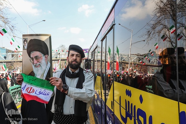 جشن پیروزی انقلاب اسلامی در میدان آزادی