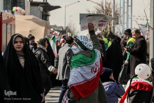 جشن پیروزی انقلاب اسلامی در میدان آزادی