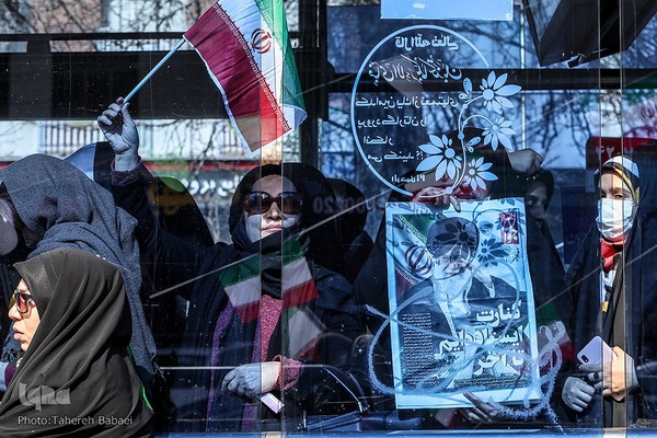 جشن پیروزی انقلاب اسلامی در میدان آزادی