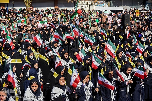 راهپیمایی یوم‌الله ۲۲ بهمن در شیراز