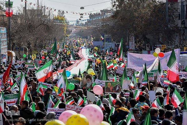 راهپیمایی یوم‌الله ۲۲ بهمن در شیراز