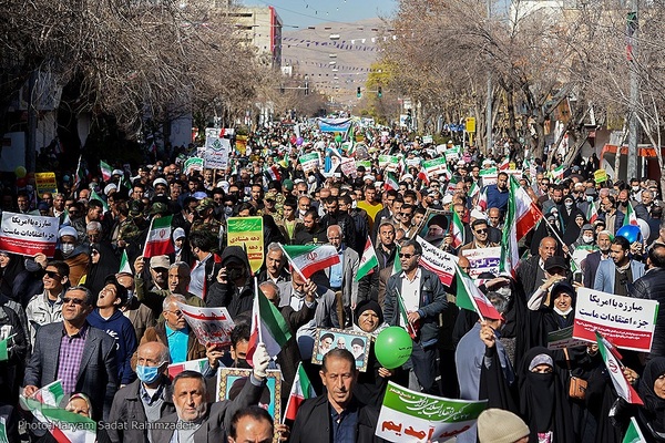 راهپیمایی یوم‌الله ۲۲ بهمن در شیراز