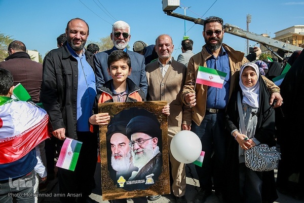 راهپیمایی 22بهمن در آبادان و دزفول