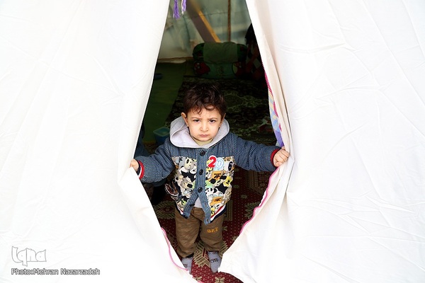 زندگی جاری است