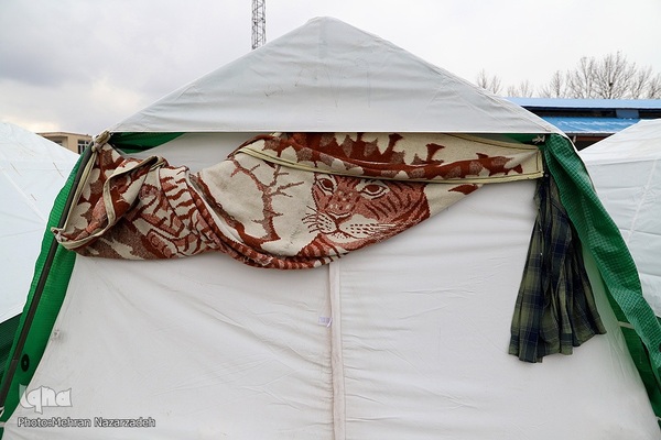 زندگی جاری است