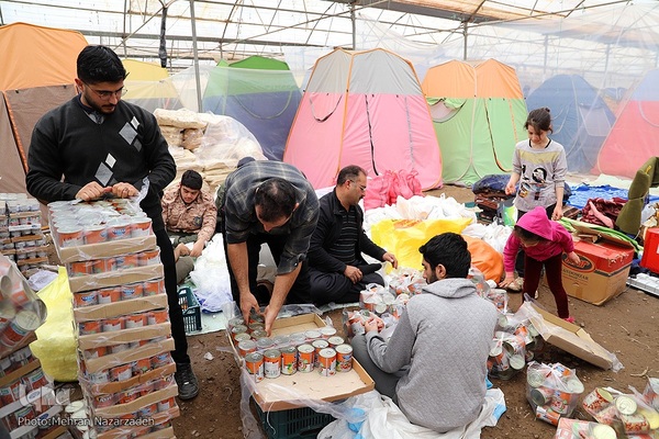 زندگی جاری است