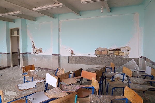 زندگی جاری است