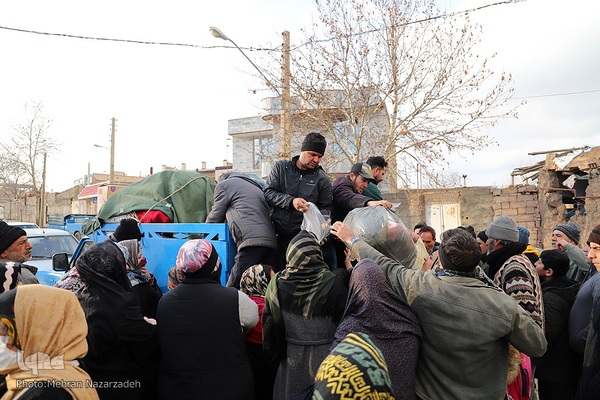 زندگی جاری است