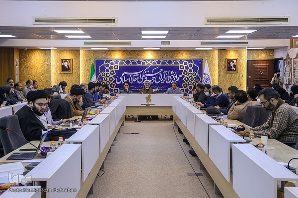 نشست هم‌اندیشی باز‌آرایی جبهه فرهنگی انقلاب اسلامی