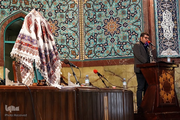 مراسم رونمایی کتاب «همه چیز روبه‌راه است؛ ممنونم»