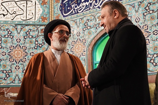 مراسم رونمایی کتاب «همه چیز روبه‌راه است؛ ممنونم»