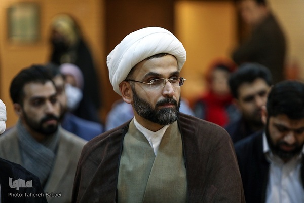 آئین افتتاحیه نمایشگاه هنرهای تجسمی نور در موزه ملی قرآن کریم