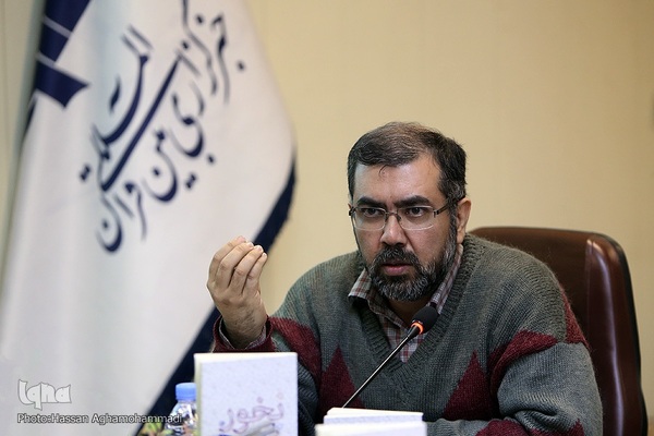 آیین رونمایی از کتاب «بخور، نخور» نوشته محمد حسن‌زاده