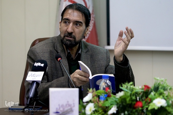 آیین رونمایی از کتاب «بخور، نخور» نوشته محمد حسن‌زاده