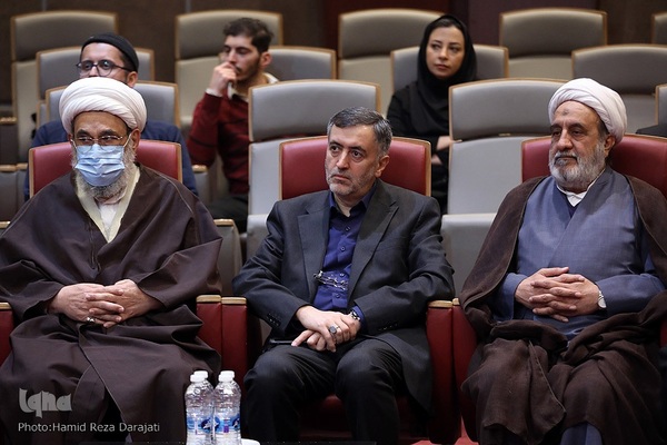 آیین رونمایی از کتاب «مو به مو»