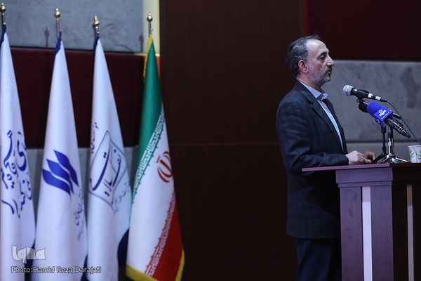 آیین رونمایی از کتاب «مو به مو»