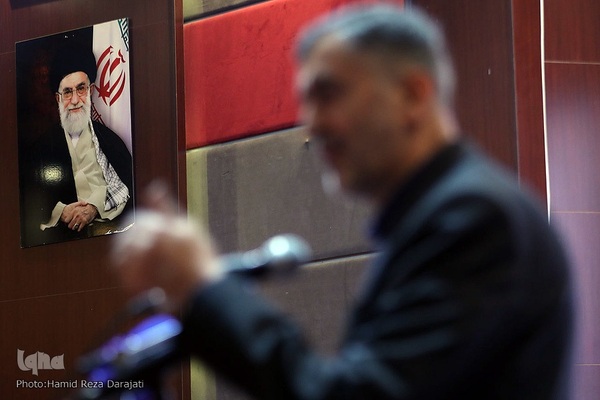 آیین رونمایی از کتاب «مو به مو»