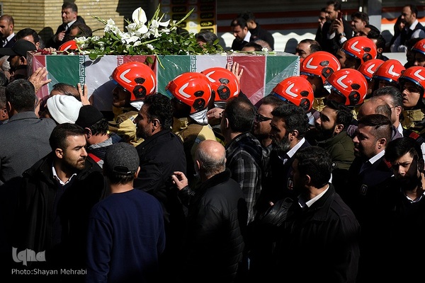 مراسم تشییع و خاکسپاری پیکر آتش نشان شهید «قریب رضا دارابی»