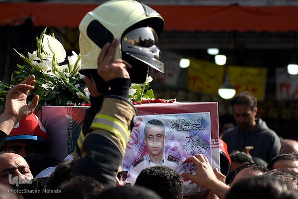 مراسم تشییع و خاکسپاری پیکر آتش نشان شهید «قریب رضا دارابی»