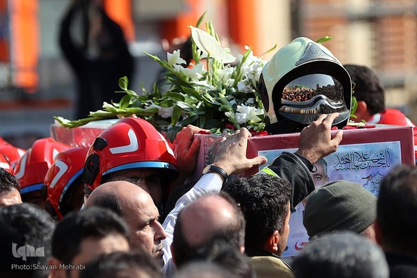 مراسم تشییع و خاکسپاری پیکر آتش نشان شهید «قریب رضا دارابی»