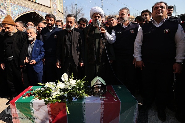 مراسم تشییع و خاکسپاری پیکر آتش نشان شهید «قریب رضا دارابی»